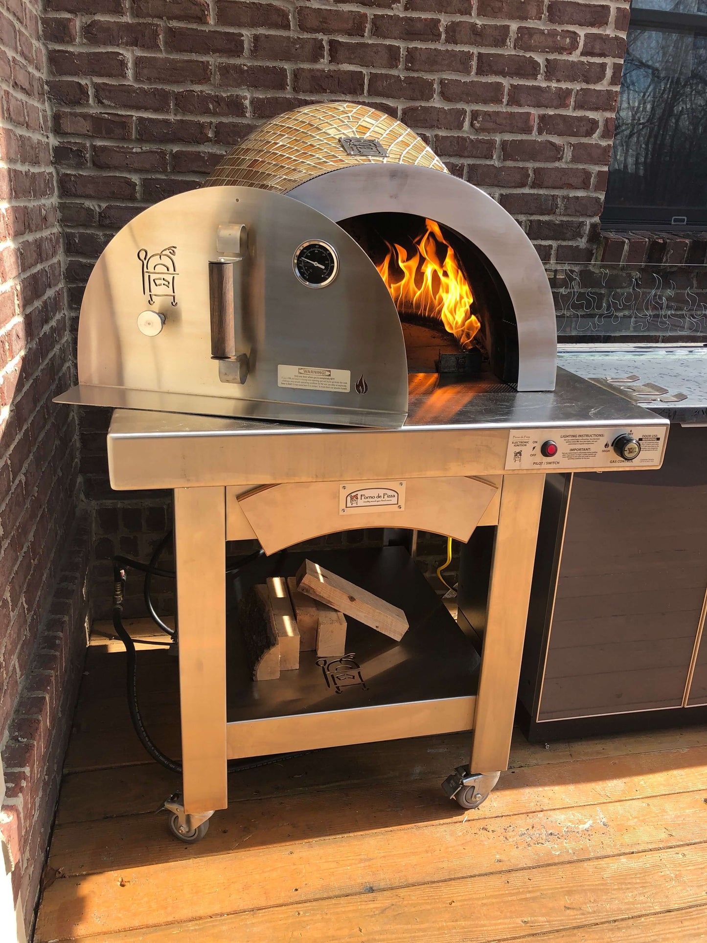 Forno Series LP (Liquid Propane) - front view with stand 